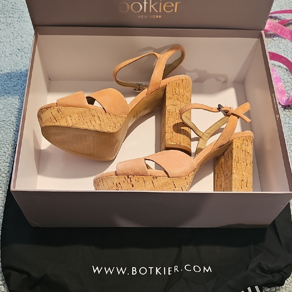 Botkier Tan Platform Shoes with Chic Design